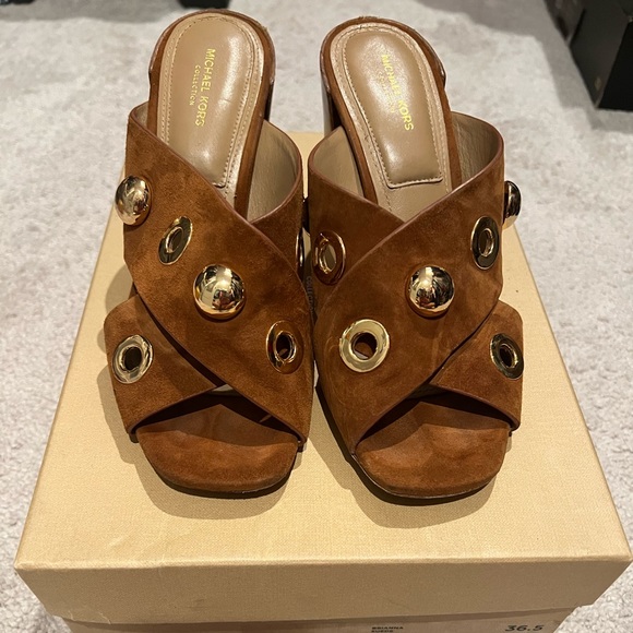 Michael Kors Brianna suede sandals in dark luggage color size 6.5 - Picture 1 of 3